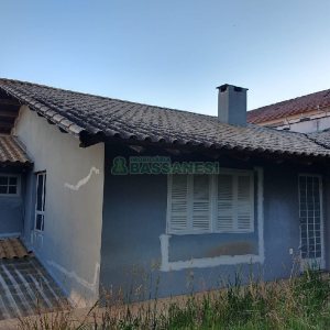 Casa com 200m², 3 dormitórios, 2 vagas, no bairro Colina Sorriso em Caxias do Sul para Comprar