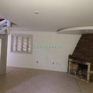 Casa com 200m², 3 dormitórios, 2 vagas, no bairro Colina Sorriso em Caxias do Sul para Comprar