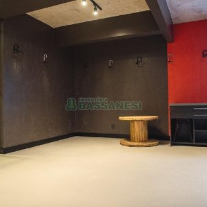 Apartamento com 41m², 1 dormitório, 1 vaga, no bairro Lourdes em Caxias do Sul para Comprar