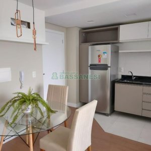 Apto Mobiliado com 40m², 1 dormitório, 1 vaga, no bairro Lourdes em Caxias do Sul para Comprar