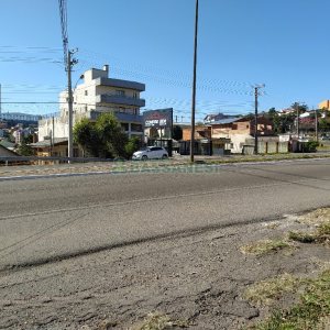 Loja com 564m², 1 vaga, no bairro Cristo Redentor em Caxias do Sul para Alugar