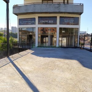 Loja com 564m², 1 vaga, no bairro Cristo Redentor em Caxias do Sul para Alugar