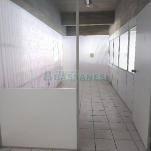 Loja com 564m², 1 vaga, no bairro Cristo Redentor em Caxias do Sul para Alugar