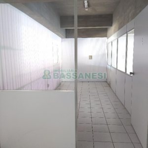 Loja com 564m², 1 vaga, no bairro Cristo Redentor em Caxias do Sul para Alugar