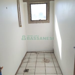 Loja com 564m², 1 vaga, no bairro Cristo Redentor em Caxias do Sul para Alugar