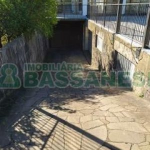 Loja com 564m², 1 vaga, no bairro Cristo Redentor em Caxias do Sul para Alugar