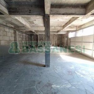 Loja com 564m², 1 vaga, no bairro Cristo Redentor em Caxias do Sul para Alugar