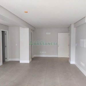Sala com 53m², 1 vaga, no bairro Centro em Caxias do Sul para Comprar