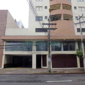 Loja com 692m², 13 vagas, no bairro Centro em Caxias do Sul para Alugar