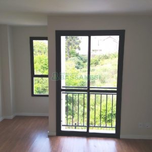 Sobrado com 86m², 2 dormitórios, 2 vagas, no bairro Nossa Senhora da Saúde em Caxias do Sul para Comprar