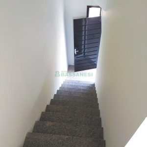 Sobrado com 86m², 2 dormitórios, 2 vagas, no bairro Nossa Senhora da Saúde em Caxias do Sul para Comprar