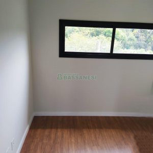 Sobrado com 86m², 2 dormitórios, 2 vagas, no bairro Nossa Senhora da Saúde em Caxias do Sul para Comprar