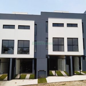 Sobrado com 86m², 2 dormitórios, 2 vagas, no bairro Nossa Senhora da Saúde em Caxias do Sul para Comprar