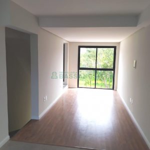 Sobrado com 86m², 2 dormitórios, 2 vagas, no bairro Nossa Senhora da Saúde em Caxias do Sul para Comprar