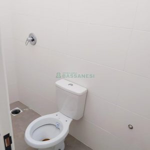 Sobrado com 86m², 2 dormitórios, 2 vagas, no bairro Nossa Senhora da Saúde em Caxias do Sul para Comprar