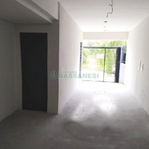 Sobrado com 86m², 2 dormitórios, 2 vagas, no bairro Nossa Senhora da Saúde em Caxias do Sul para Comprar