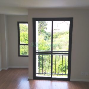 Sobrado com 86m², 2 dormitórios, 1 vaga, no bairro Nossa Senhora da Saúde em Caxias do Sul para Comprar