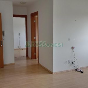 Apartamento com 47m², 2 dormitórios, 1 vaga, no bairro Charqueadas em Caxias do Sul para Comprar
