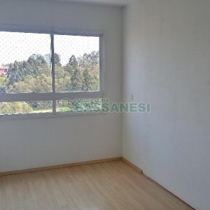 Apartamento com 47m², 2 dormitórios, 1 vaga, no bairro Charqueadas em Caxias do Sul para Comprar
