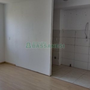 Apartamento com 47m², 2 dormitórios, 1 vaga, no bairro Charqueadas em Caxias do Sul para Comprar
