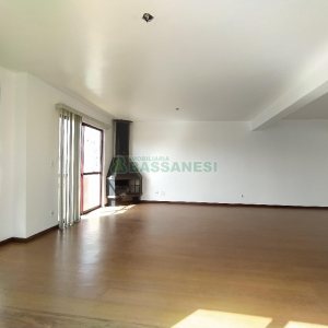 Apartamento com 189m², 3 dormitórios, 2 vagas, no bairro Centro em Caxias do Sul para Comprar