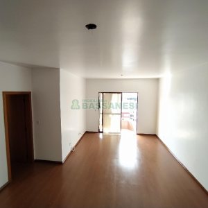 Apartamento com 189m², 3 dormitórios, 2 vagas, no bairro Centro em Caxias do Sul para Comprar