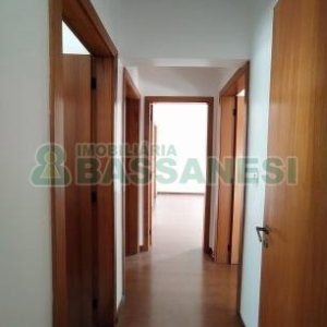 Apartamento com 189m², 3 dormitórios, 2 vagas, no bairro Centro em Caxias do Sul para Comprar