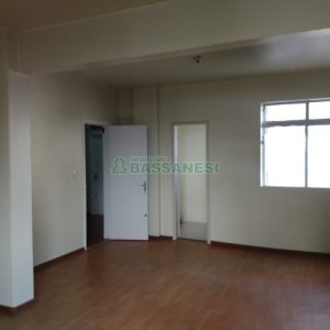 Sala com 41m², no bairro Centro em Caxias do Sul para Comprar
