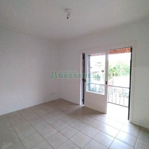 Casa com 195m², 3 dormitórios, 4 vagas, no bairro Santa Catarina em Caxias do Sul para Alugar