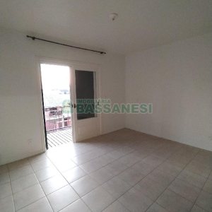 Casa com 195m², 3 dormitórios, 4 vagas, no bairro Santa Catarina em Caxias do Sul para Alugar