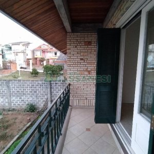 Casa com 195m², 3 dormitórios, 4 vagas, no bairro Santa Catarina em Caxias do Sul para Alugar