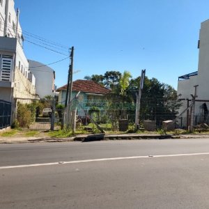 Casa com 200m², 3 dormitórios, 1 vaga, no bairro Santa Catarina em Caxias do Sul para Comprar