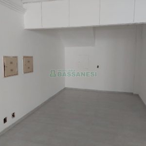 Loja com 300m², no bairro São Pelegrino em Caxias do Sul para Alugar