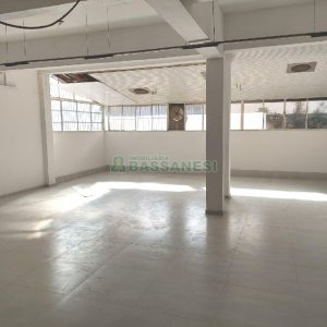 Loja com 300m², no bairro São Pelegrino em Caxias do Sul para Alugar