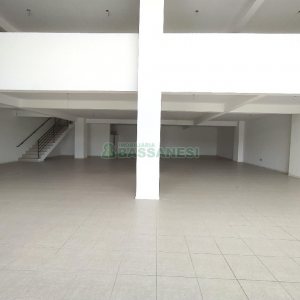 Loja com 485m², no bairro Villagio Iguatemi em Caxias do Sul para Alugar