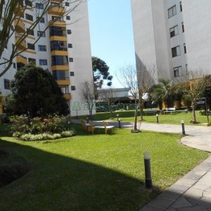 Apartamento com 74m², 2 dormitórios, 1 vaga, no bairro Madureira em Caxias do Sul para Comprar