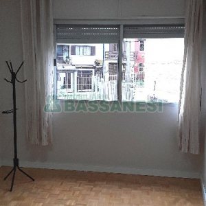 Apto Mobiliado com 74m², 2 dormitórios, 1 vaga, no bairro Sagrada Família em Caxias do Sul para Comprar