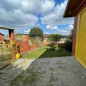 Casa com 108m², 3 dormitórios, 1 vaga, no bairro Santa Corona em Caxias do Sul para Comprar