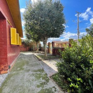 Casa com 108m², 3 dormitórios, 1 vaga, no bairro Santa Corona em Caxias do Sul para Comprar