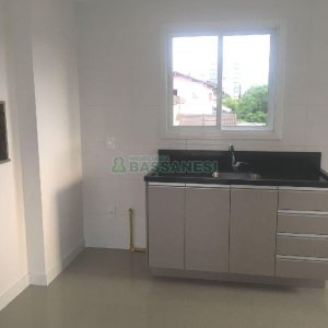 Apartamento com 82m², 2 dormitórios, 2 vagas, no bairro Desvio Rizzo em Caxias do Sul para Comprar