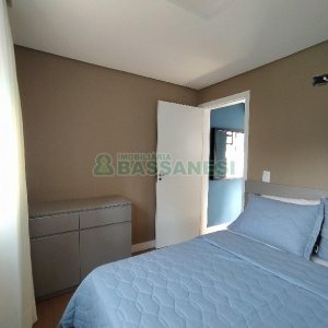 Apto Mobiliado com 41m², 1 dormitório, 1 vaga, no bairro Lourdes em Caxias do Sul para Alugar