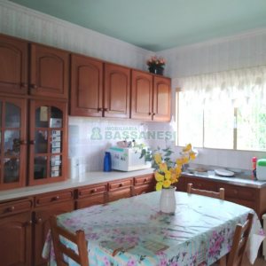 Casa Mobiliada com 130m², 3 dormitórios, 2 vagas, no bairro Panazzolo em Caxias do Sul para Comprar