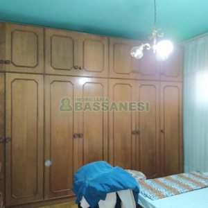 Casa Mobiliada com 130m², 3 dormitórios, 2 vagas, no bairro Panazzolo em Caxias do Sul para Comprar