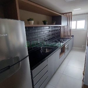 Apto Mobiliado com 57m², 2 dormitórios, 2 vagas, no bairro Lourdes em Caxias do Sul para Alugar