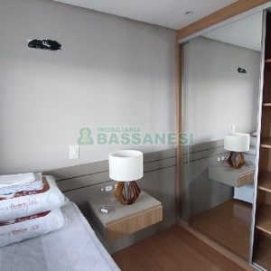 Apto Mobiliado com 57m², 2 dormitórios, 2 vagas, no bairro Lourdes em Caxias do Sul para Alugar