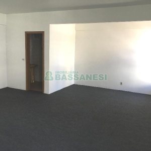 Sala com 43m², no bairro Centro em Caxias do Sul para Alugar