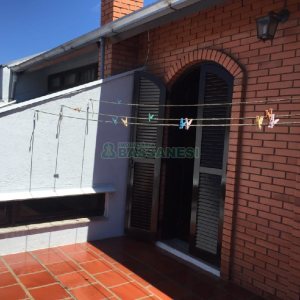 Casa com 239m², 3 dormitórios, 2 vagas, no bairro Rio Branco em Caxias do Sul para Comprar