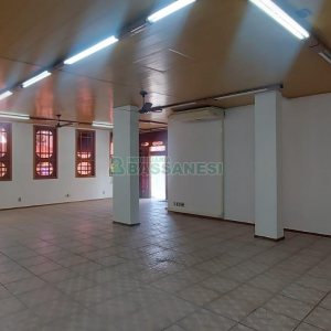 Loja com 58m², no bairro Madureira em Caxias do Sul para Alugar