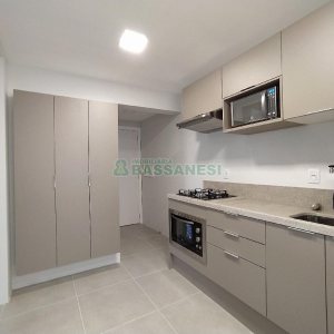 Apto Mobiliado com 71m², 2 dormitórios, 2 vagas, no bairro Rio Branco em Caxias do Sul para Comprar