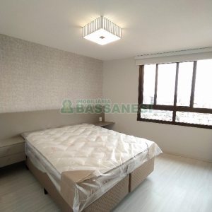 Apto Mobiliado com 71m², 2 dormitórios, 2 vagas, no bairro Rio Branco em Caxias do Sul para Comprar